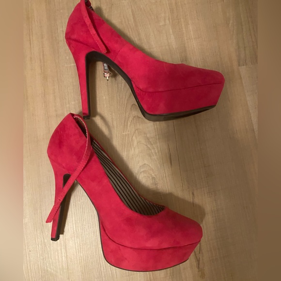 Pink High Heels - Picture 2 of 6